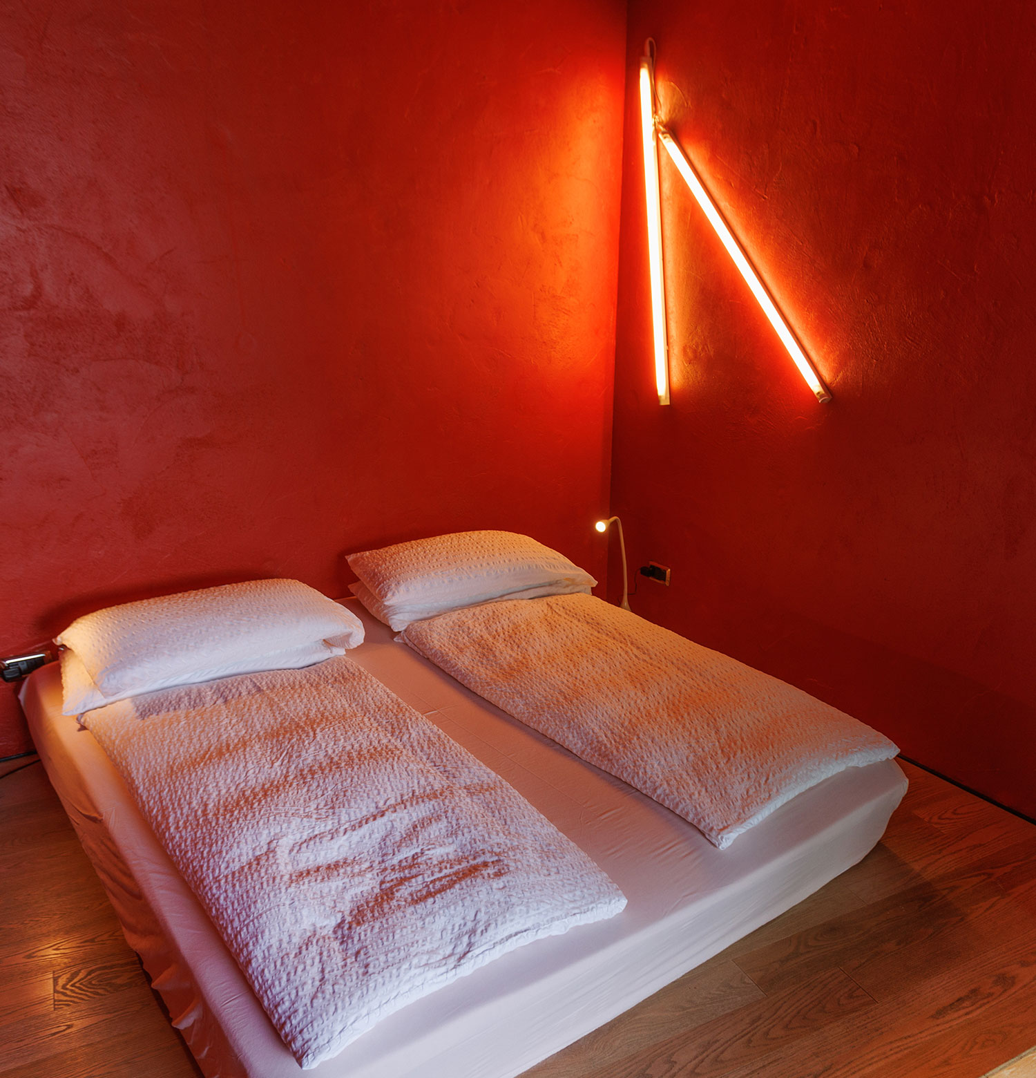 Highlight La Rossa room Ambienthotel Primaluna on Garda Lake